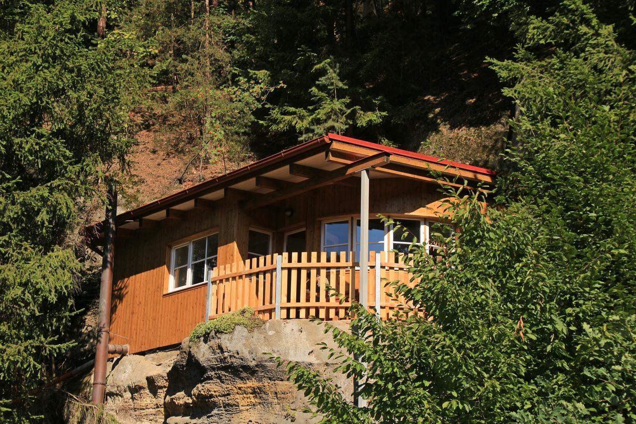 Malbenka - Chata Na Skale Pod Hradem Kokorin Buitenkant foto